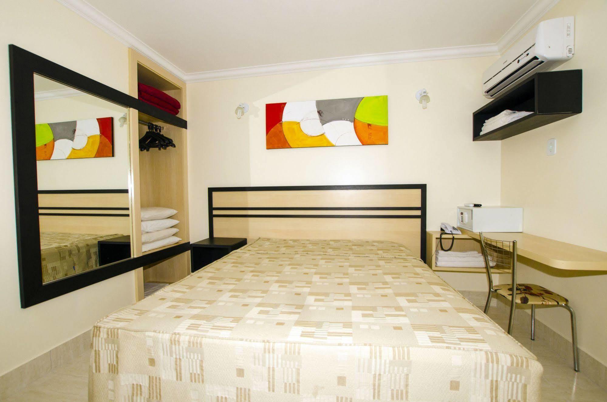Di Roma Resorts - Reis Imoveis Caldas Novas Exteriér fotografie